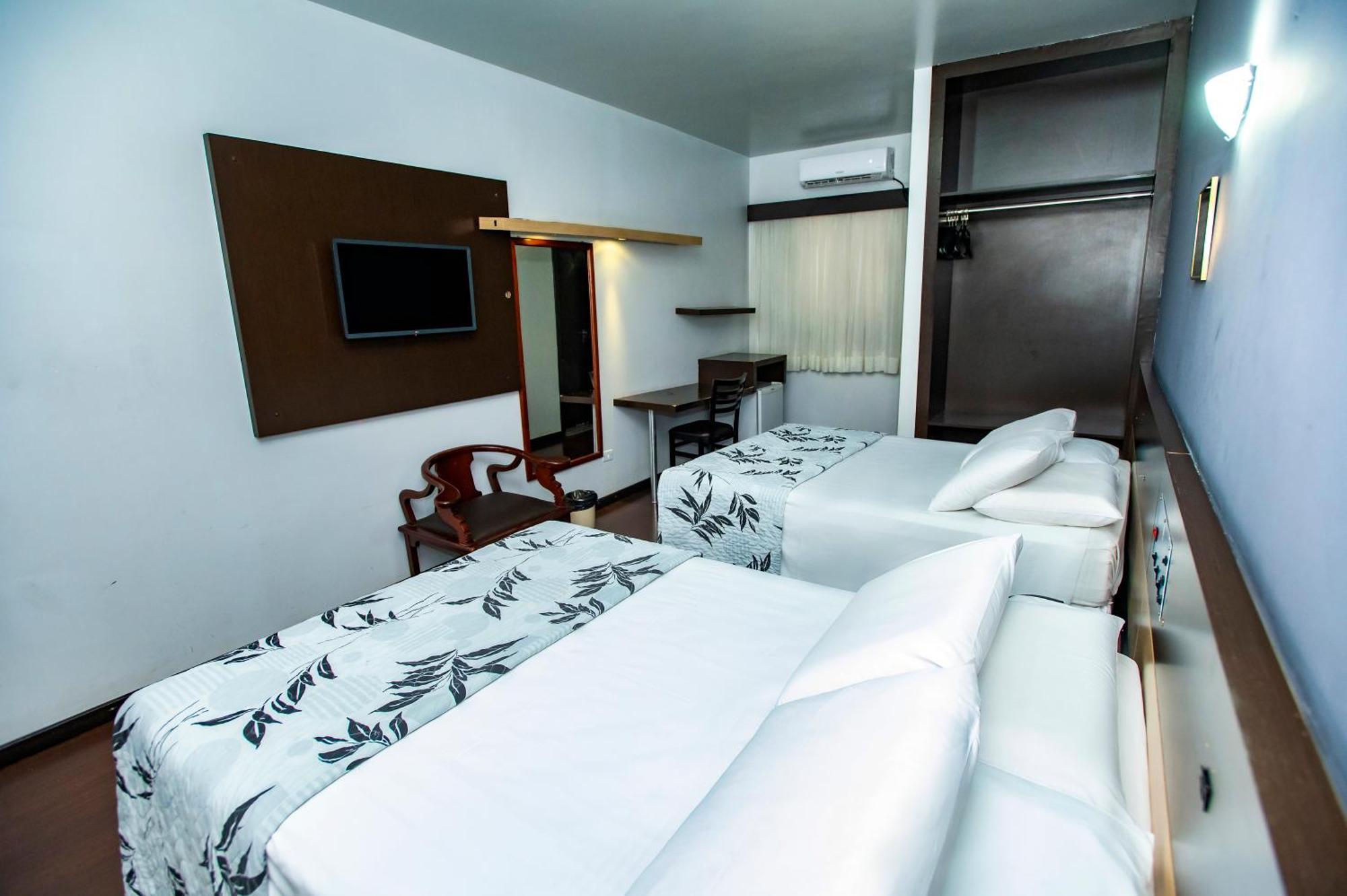 Hotel 365 Cuiabá Esterno foto