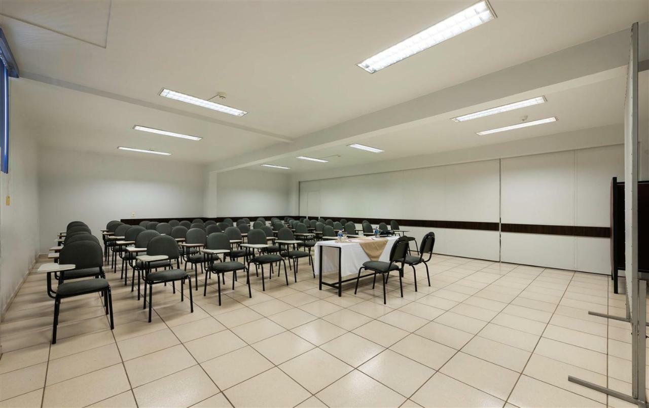 Hotel 365 Cuiabá Esterno foto