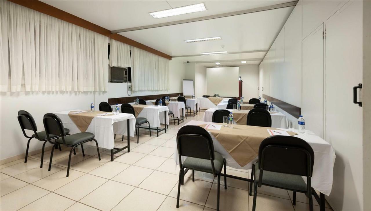 Hotel 365 Cuiabá Esterno foto